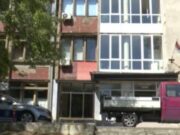 Radnik poginuo prilikom pada na gradilištu u Zubinom Potoku (VIDEO) Radnik poginuo prilikom pada na gradilištu u Zubinom Potoku (VIDEO) – nesreća na gradilištu u Zubinom Potoku