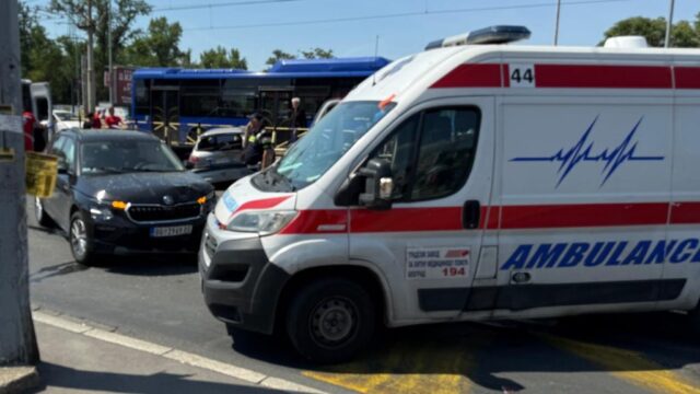 teska-saobracajna Teška saobraćajna nesreća kod Pojata, poginuo motociklista, saobraćaj obustavljen