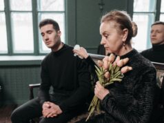 Život Eve Benefield nakon ubistva Black Swan, oproštaj izostao Život Eve Benefield nakon ubistva Black Swan, oproštaj izostao – ubistvo Black Swan