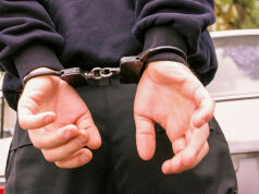 Uhapšen muškarac u Novom Sadu zbog pokušaja davanja mita policiji Uhapšen muškarac u Novom Sadu zbog pokušaja davanja mita policiji – napad u Novom Sadu