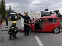 Saobraćajna nesreća između Alibunara i Seleuša, povređeno šestoro dece Saobraćajna nesreća između Alibunara i Seleuša, povređeno šestoro dece