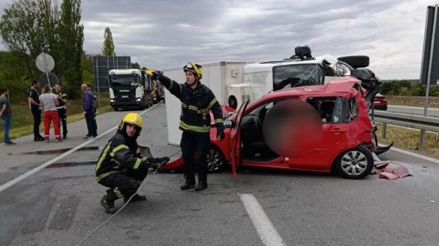 Saobraćajna nesreća između Alibunara i Seleuša, povređeno šestoro dece