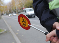 vozilo-uzickih Vozilo užičkih tablica vozilo suprotnim smerom na auto-putu kod Pakovraća – vožnja u kontra smeru