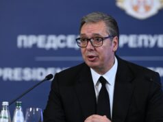 Vučić najavio promene u Vladi u Boru, manje ministarstava i osoblja Vučić najavio promene u Vladi u Boru, manje ministarstava i osoblja