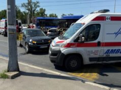 Saobraćajna nezgoda u Novom Sadu, automobil potpuno uništen Saobraćajna nezgoda u Novom Sadu, automobil potpuno uništen