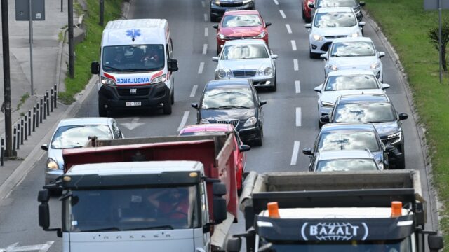 lancani-sudar Lančani sudar kod Šimanovaca zbog dima sa njiva, saobraćaj usporen