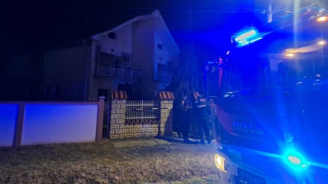 pozar-u-naselju Požar u naselju Progar kod Surčina, poginuli otac i sin
