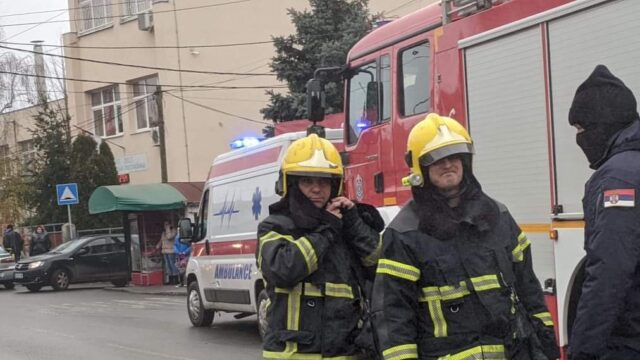 pozar-u-maloj Požar u Maloj Ivanči: Starica teško povređena, izgorelo komšijsko imanje