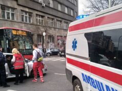 Muškarac preminuo u autobusu kod Elektrotehničkog fakulteta u Beogradu Muškarac preminuo u autobusu kod Elektrotehničkog fakulteta u Beogradu – smrt u autobusu Beograd