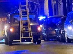 Požar uništio četiri automobila u Mirijevu, oštećena zgrada i vozila agencije Požar uništio četiri automobila u Mirijevu, oštećena zgrada i vozila agencije – požar u Mirijevu