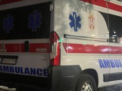 Saobraćajna nesreća u Tošinom bunaru, pešak teško povređen i prevezen u bolnicu Saobraćajna nesreća u Tošinom bunaru, pešak teško povređen i prevezen u bolnicu