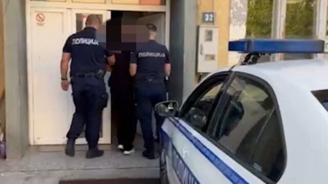 prevara-sa-laznom Prevara sa lažnom karticom u Novom Beogradu, uhapšena tri osumnjičena
