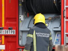 Napad na restoran na Vračaru, trojica maskiranih podmetnula požar tokom noći Napad na restoran na Vračaru, trojica maskiranih podmetnula požar tokom noći