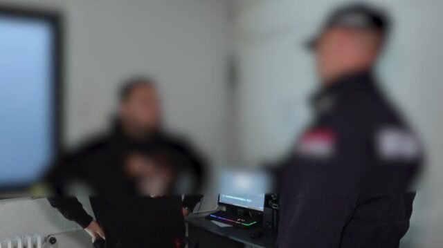 privodjenje-u-prostorijama Privođenje u prostorijama TV Niš, policija ispitala sina urednika zbog prijave