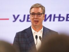 Vučić tvrdi da se vrši pritisak na građane i institucije u Sremskoj Mitrovici Vučić tvrdi da se vrši pritisak na građane i institucije u Sremskoj Mitrovici